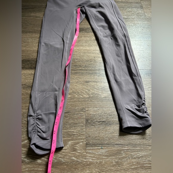 Lululemon Awakening Tight Taryn Toomey Collection 25" Inseam Magnum Grey Size 4 - Picture 4 of 9